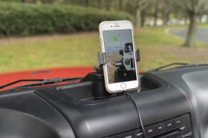 Jeep Wrangler JK Dash Multi-Mount Charging Phone Kit - Rugged Ridge - Wireless Charging - 2018